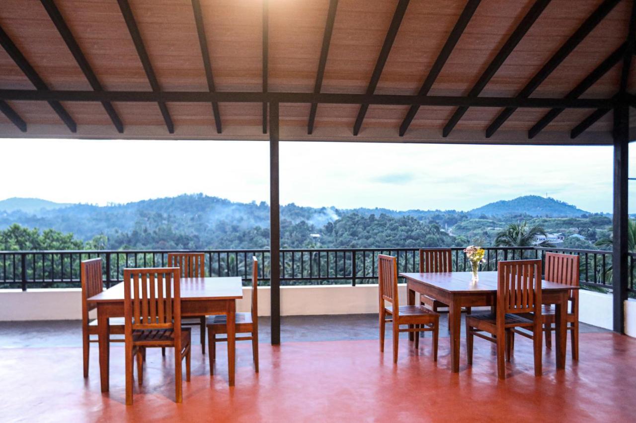 Kandy Hub Guest House Buitenkant foto