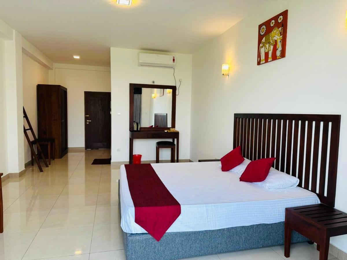 Kandy Hub Guest House Buitenkant foto