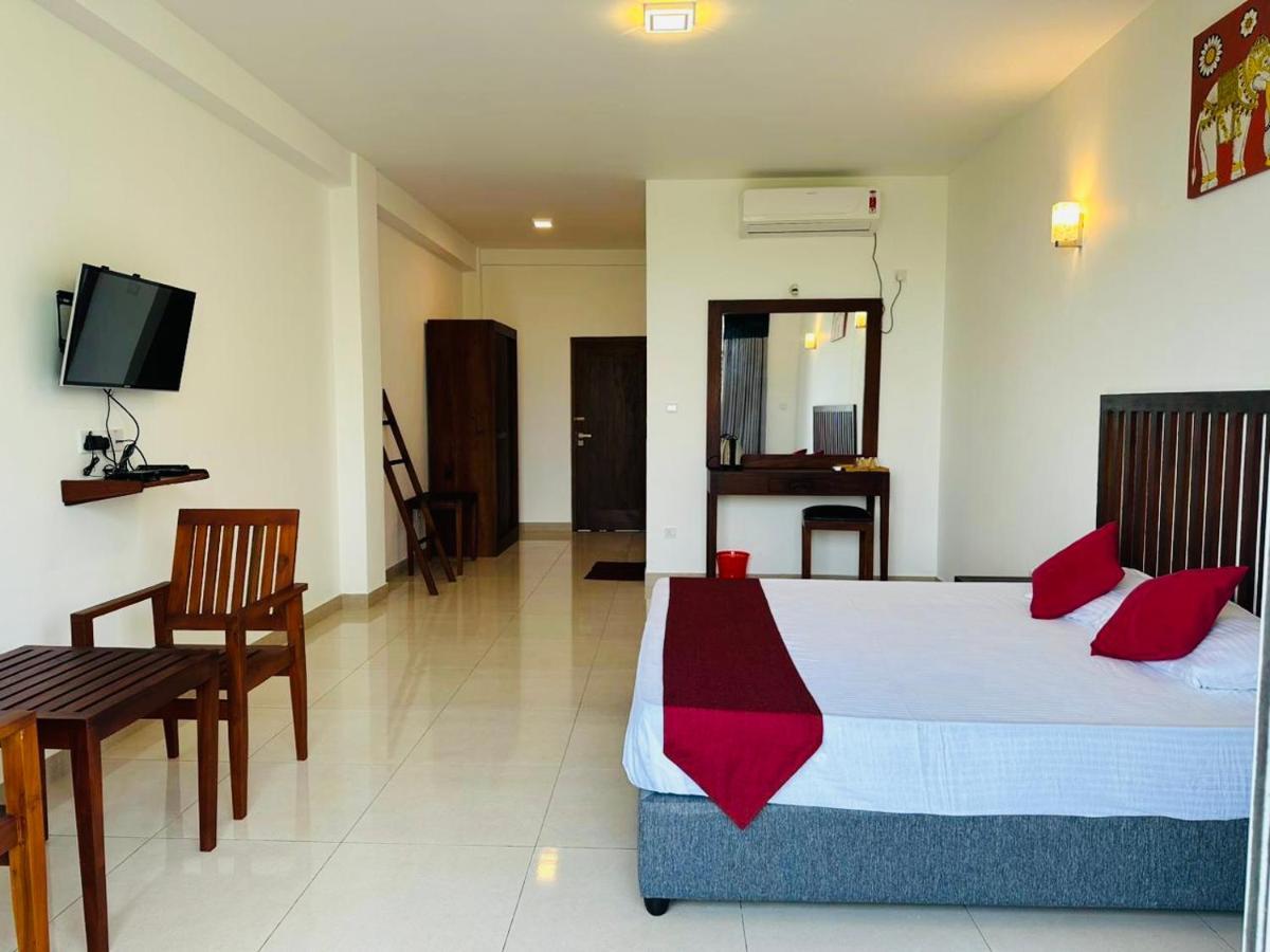Kandy Hub Guest House Buitenkant foto