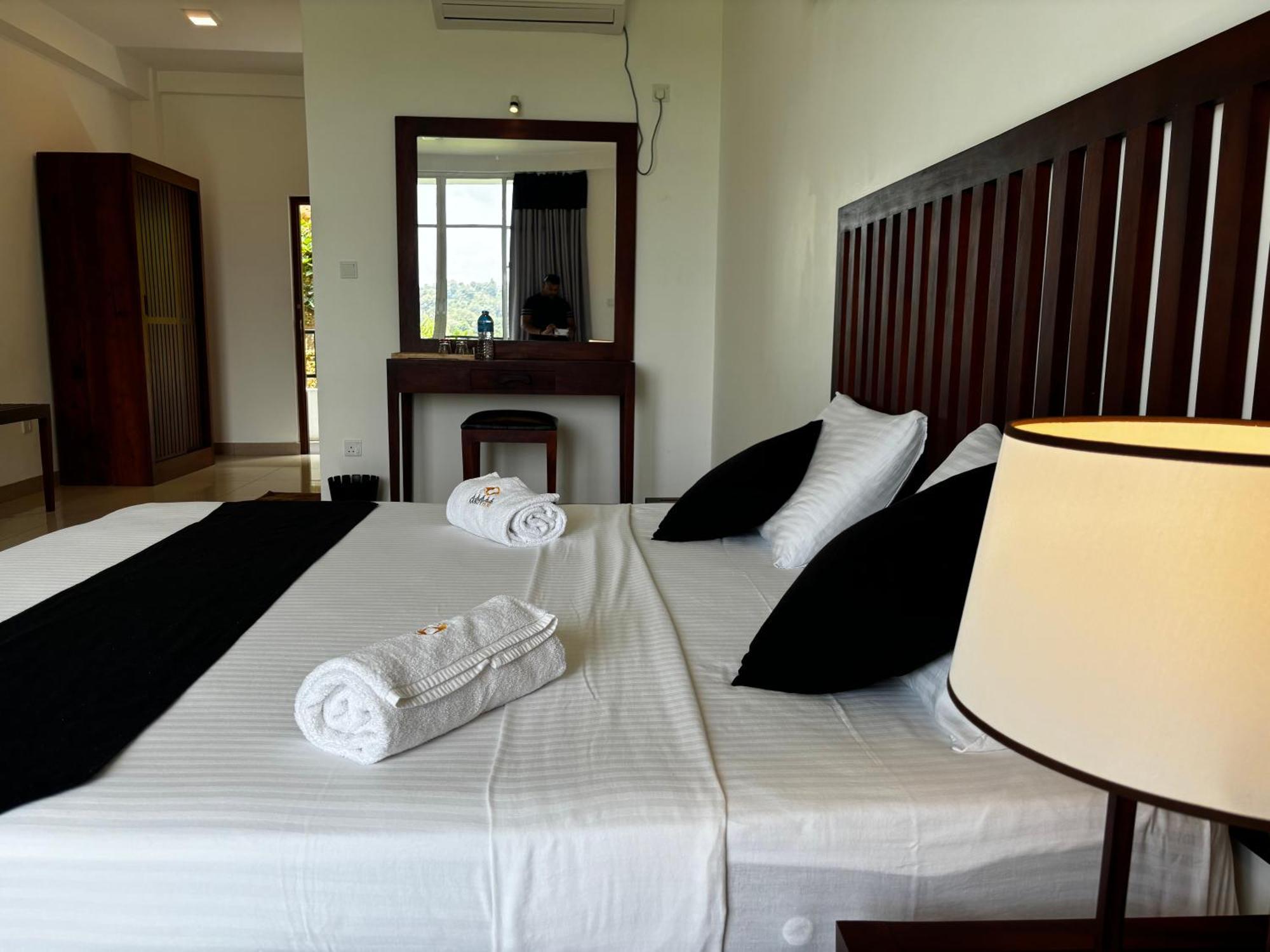 Kandy Hub Guest House Buitenkant foto
